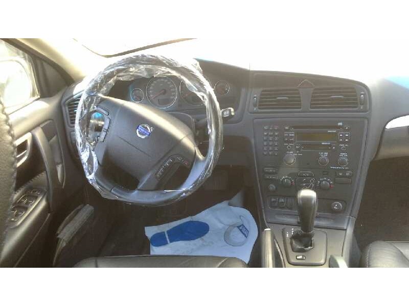 volvo xc70 del año 2004