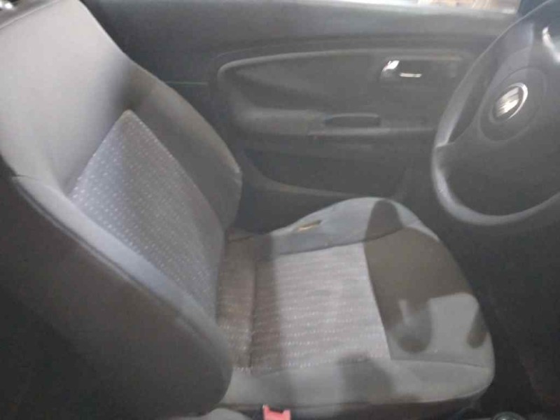 seat ibiza (6l1) del año 2005