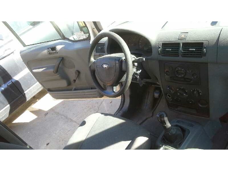 ford transit connect (tc7) del año 2004