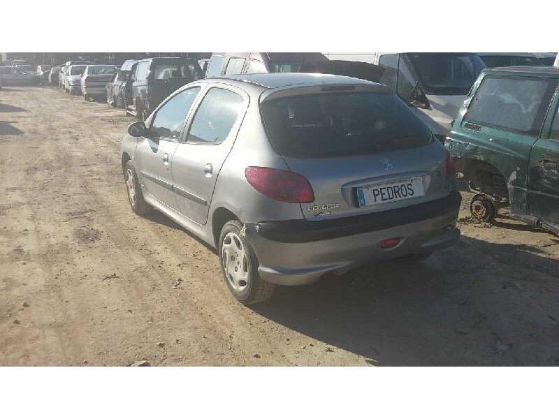 peugeot 206 berlina del año 2003