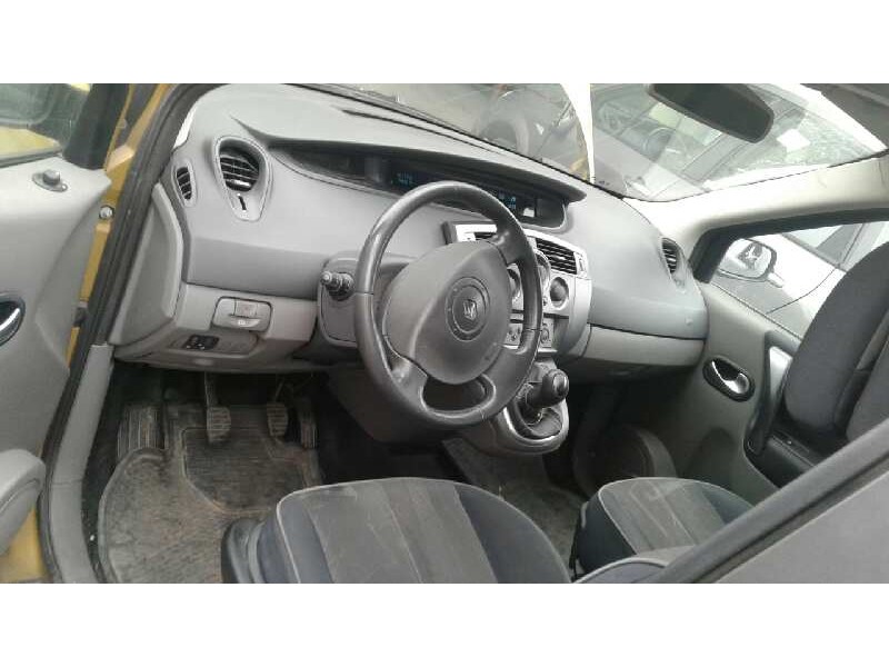 renault scenic ii del año 2004