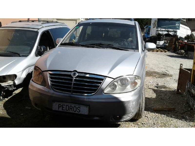 ssangyong rodius del año 2008