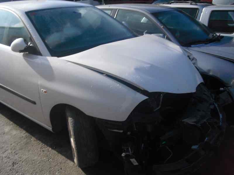 seat ibiza (6l1) del año 2004