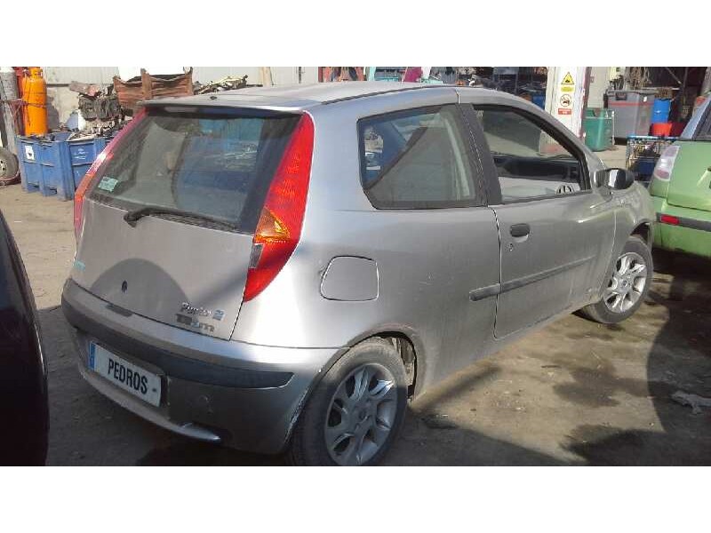 fiat punto berlina (188) del año 2001