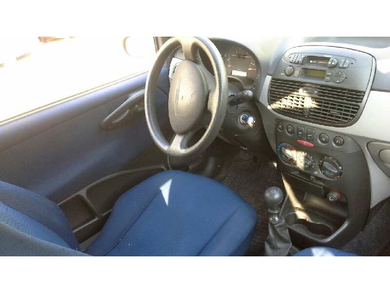 fiat punto berlina (188) del año 2001