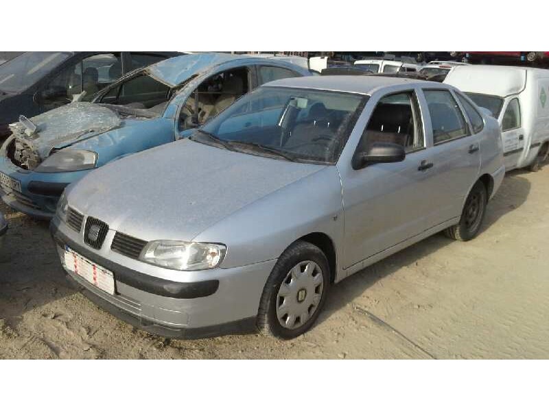 seat cordoba berlina (6k2) del año 2001