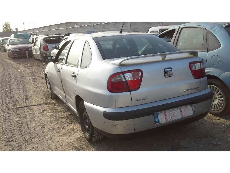 seat cordoba berlina (6k2) del año 2001