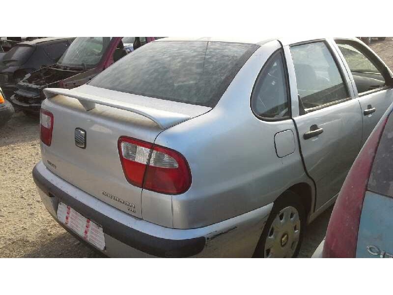 seat cordoba berlina (6k2) del año 2001