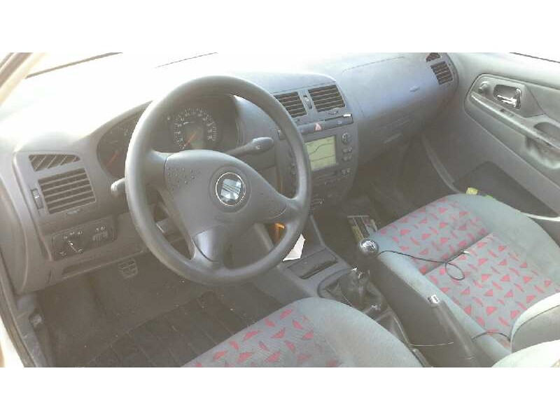 seat cordoba berlina (6k2) del año 2001