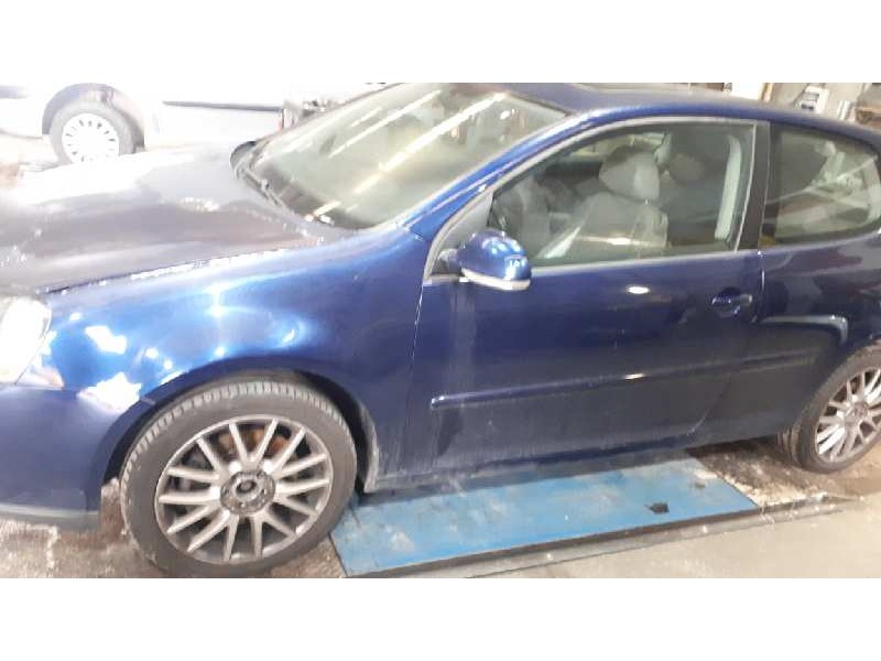 volkswagen golf v berlina (1k1) del año 2007