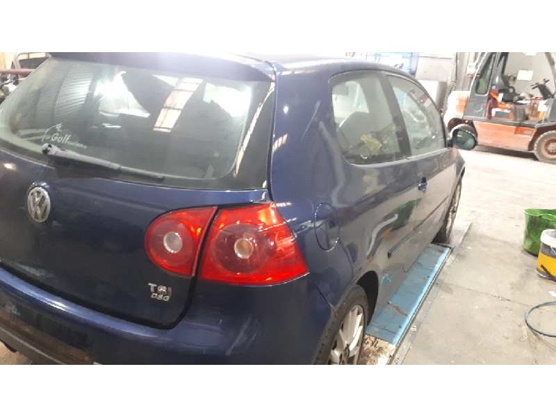 volkswagen golf v berlina (1k1) del año 2007