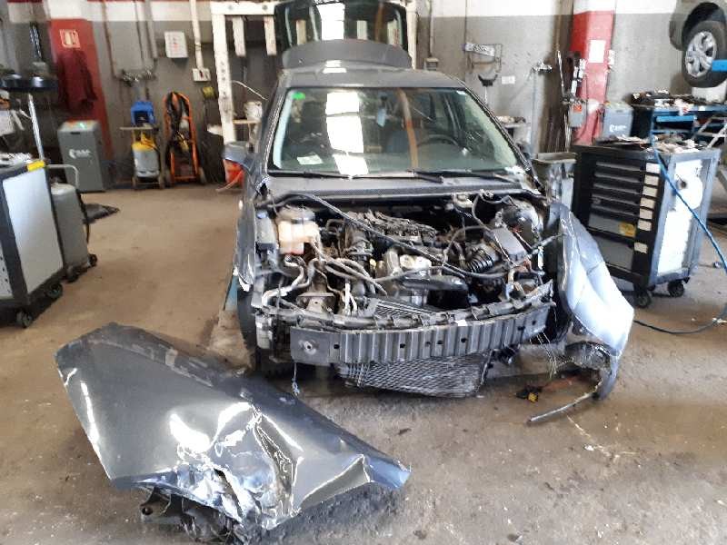 ford focus berlina (cap) del año 2005