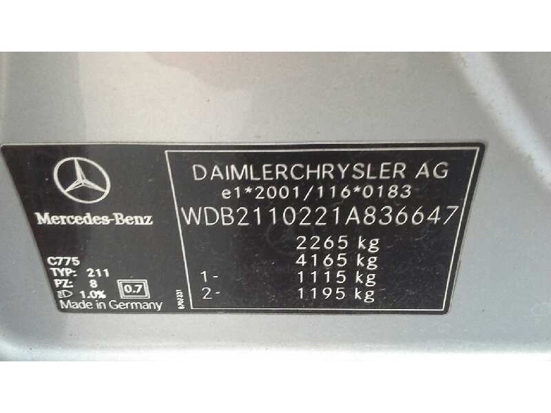 mercedes-benz clase e (w211) berlina del año 2005