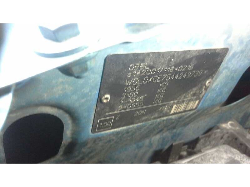 opel meriva del año 2004