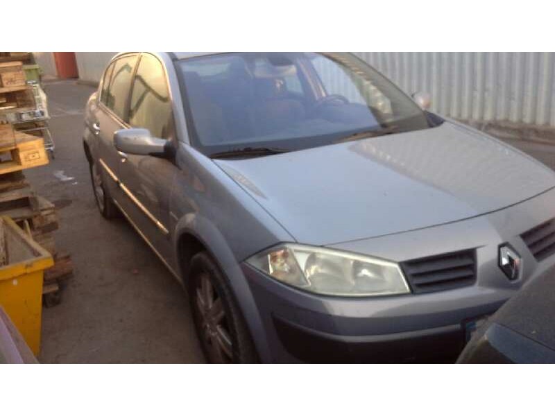 renault megane ii classic berlina del año 2004