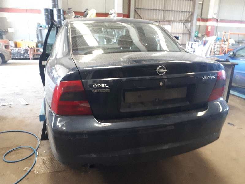 opel vectra b berlina del año 2001