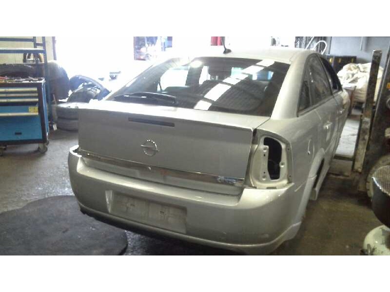 opel vectra c berlina del año 2003