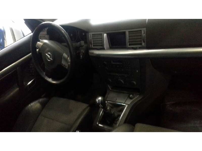 opel vectra c berlina del año 2003