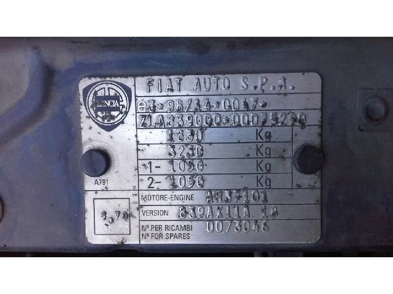 lancia lybra berlina del año 2001