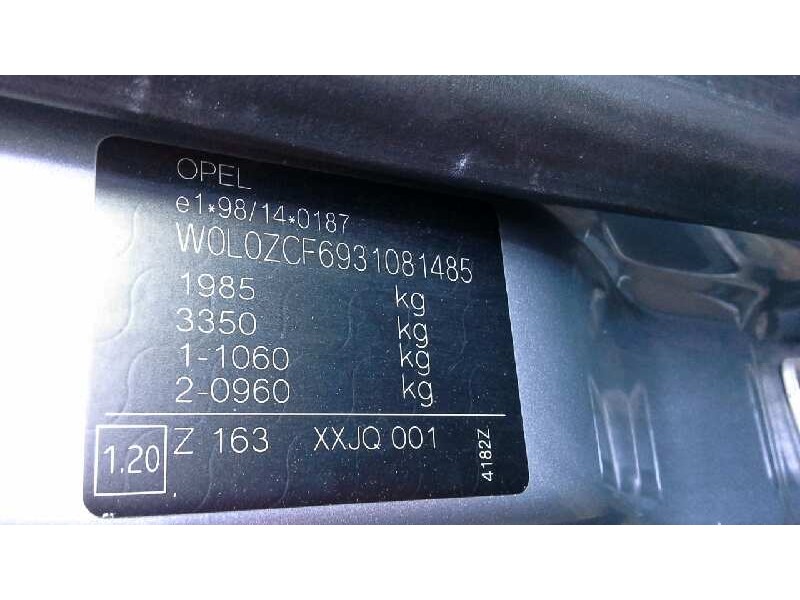 opel vectra c berlina del año 2003