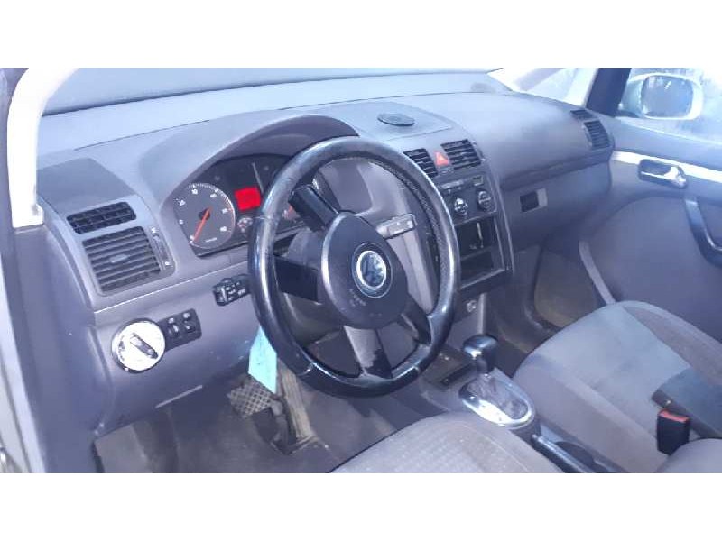 volkswagen touran (1t1) del año 2005
