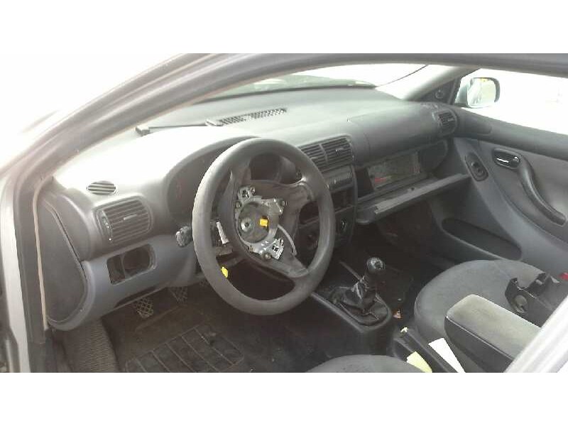 seat toledo (1m2) del año 2001