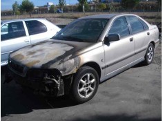 volvo s40 berlina del año 1998