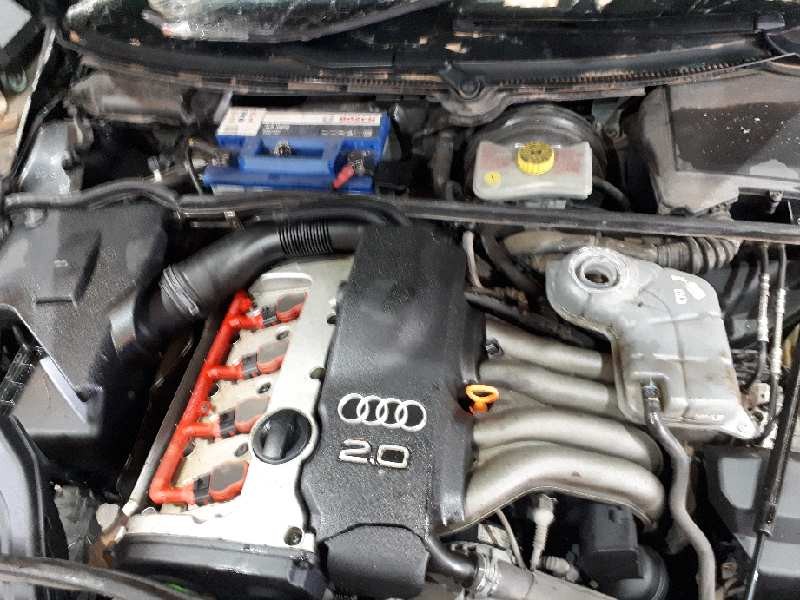 audi a4 berlina (8e) del año 2001