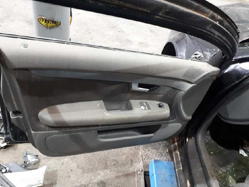 audi a4 berlina (8e) del año 2001