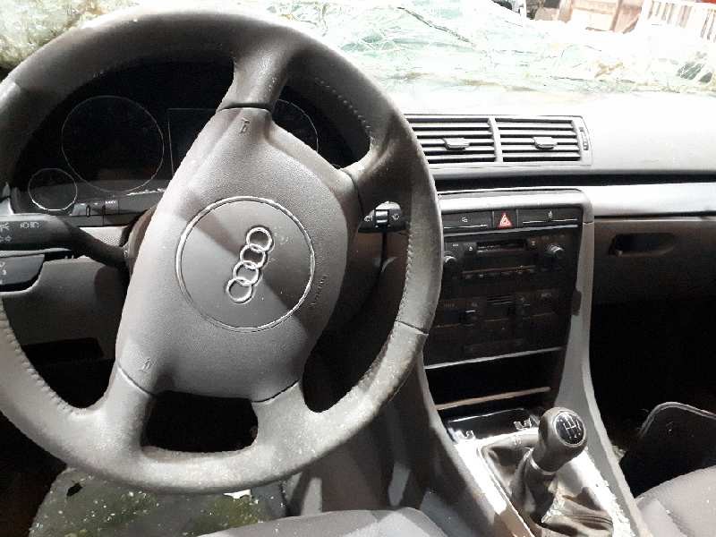 audi a4 berlina (8e) del año 2001