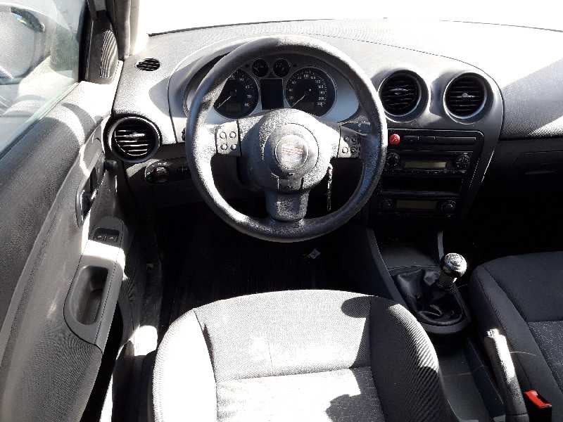 seat ibiza (6l1) del año 2006