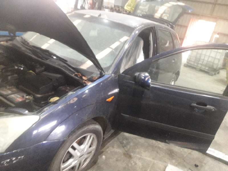 ford focus berlina (cak) del año 2001
