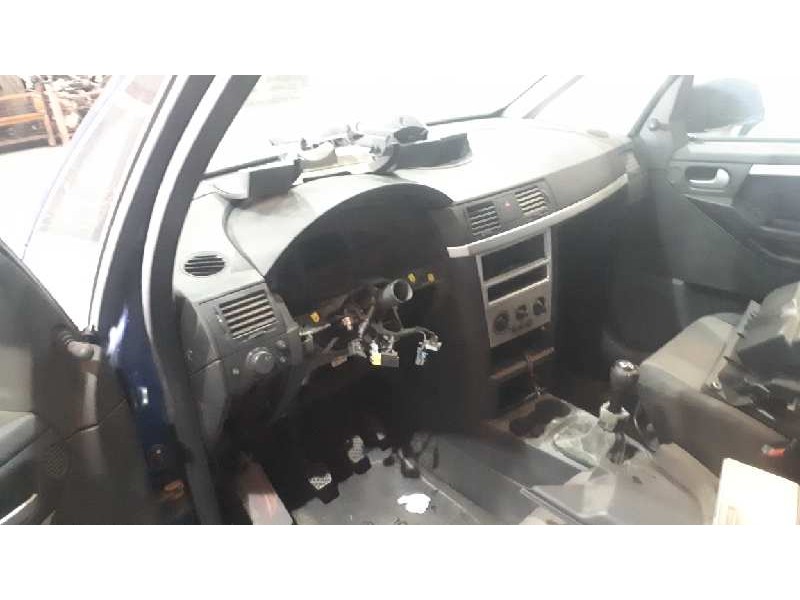 opel meriva del año 2004