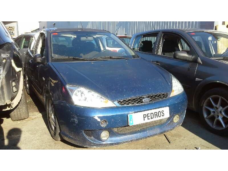 ford focus berlina (cak) del año 2001