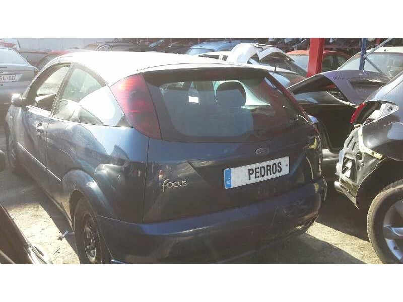 ford focus berlina (cak) del año 2001