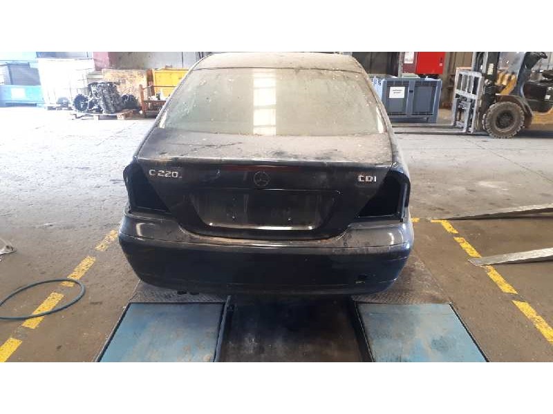 mercedes-benz clase c (w203) berlina del año 2003