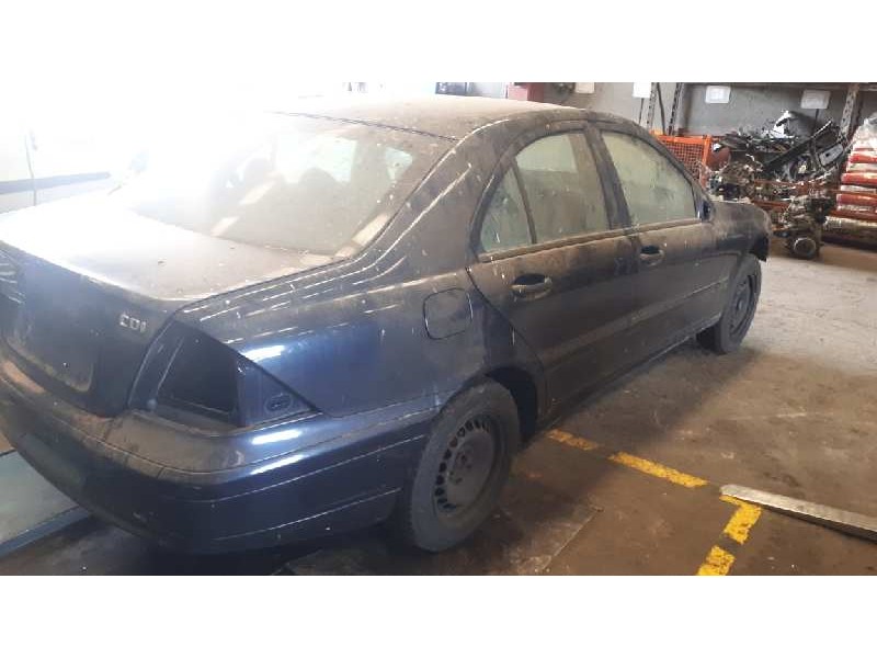 mercedes-benz clase c (w203) berlina del año 2003