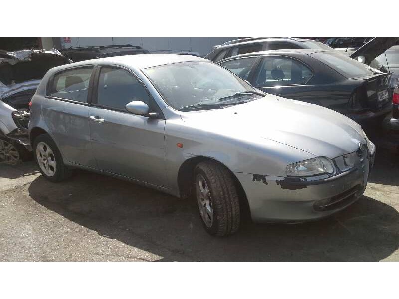 alfa romeo 147 (190) del año 2001