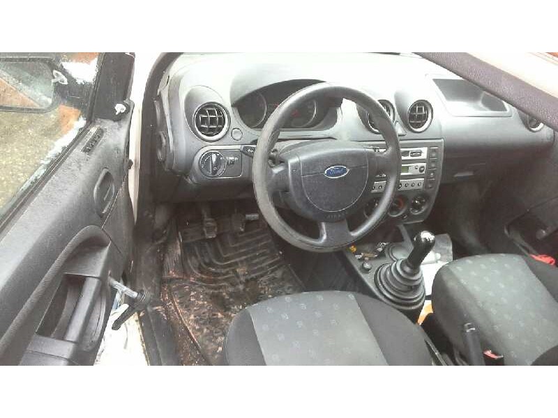 ford fiesta (cbk) del año 2005