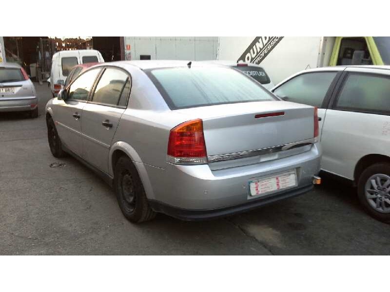 opel vectra c berlina del año 2003