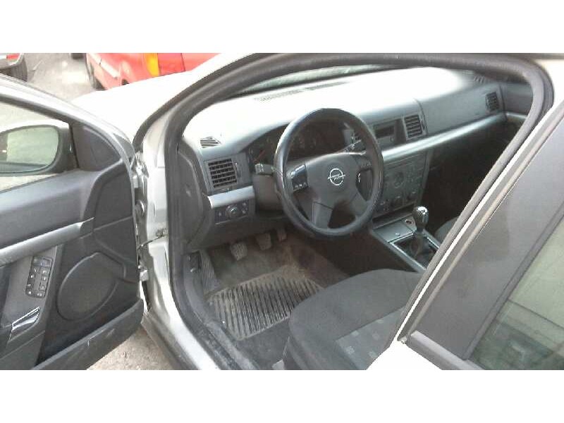 opel vectra c berlina del año 2003