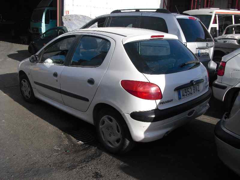 peugeot 206 berlina del año 2002