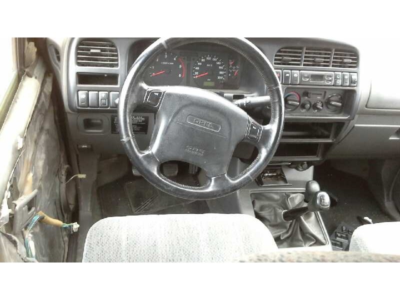 opel monterey del año 1999