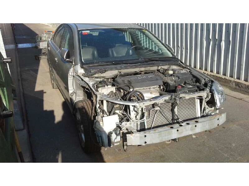 toyota avensis berlina (t25) del año 2003