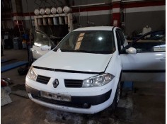 renault megane ii classic berlina del año 2004