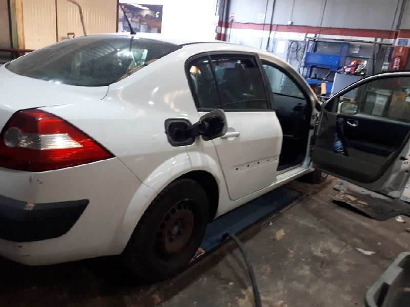 renault megane ii classic berlina del año 2004