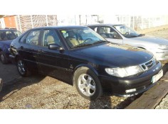 saab 9-3 berlina del año 2001 2