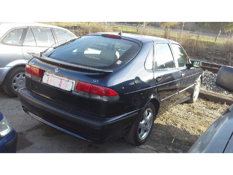 saab 9-3 berlina del año 2001