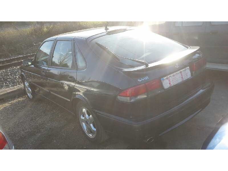 saab 9-3 berlina del año 2001