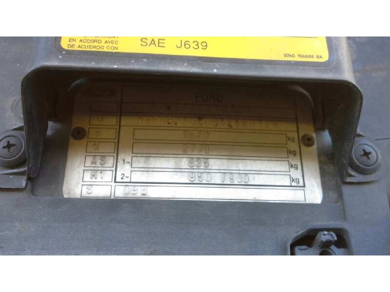 ford focus berlina (cak) del año 2004